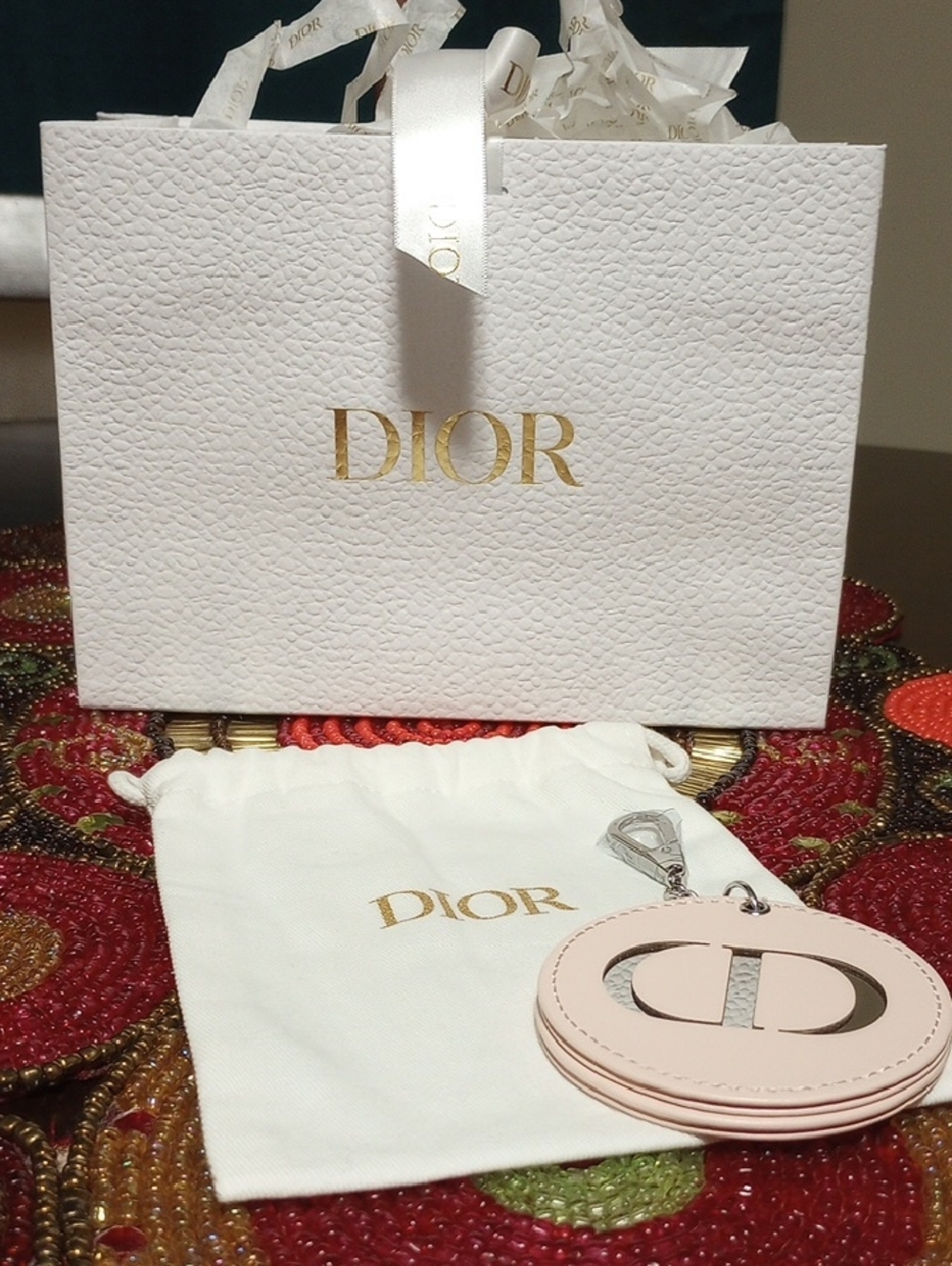 Dior Mirror Charm - Picture 10 of 17